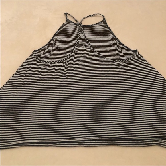 Hollister Tank Top Bundle - Picture 3 of 10